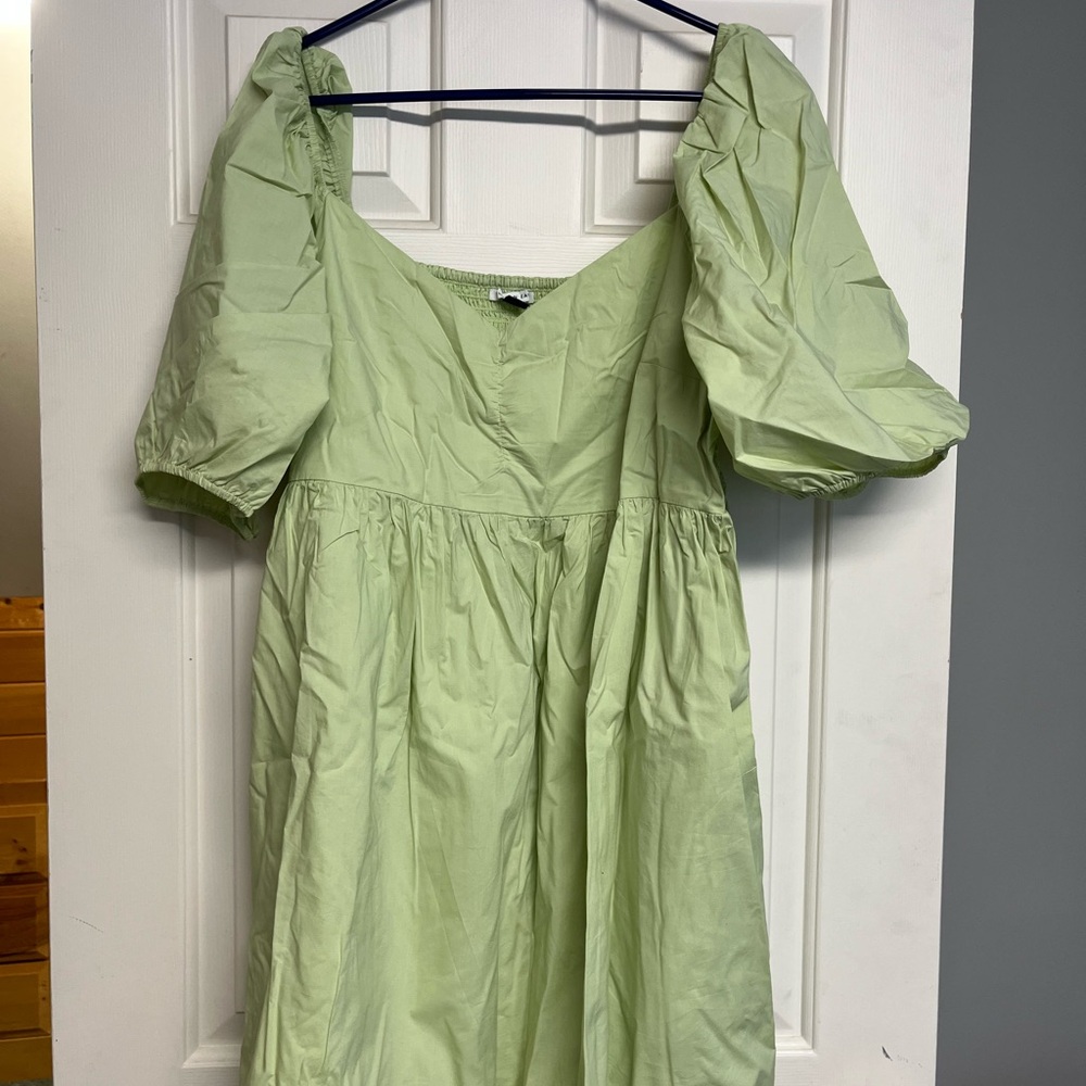 Casual Green Sundress with Puff Sleeves and Sweetheart Neckline